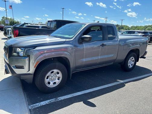 Gun Metallic 2022 Nissan Frontier S