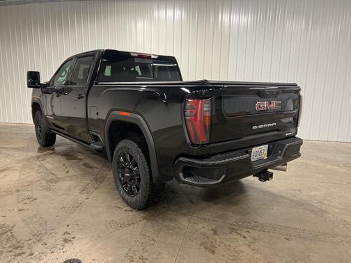 2025 GMC Sierra 2500 AT4