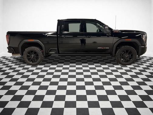 2025 GMC Sierra 2500 AT4