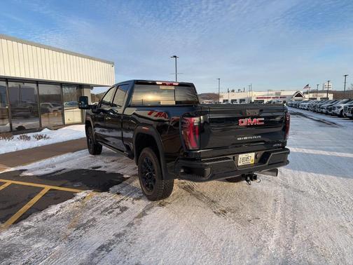 2025 GMC Sierra 2500 AT4