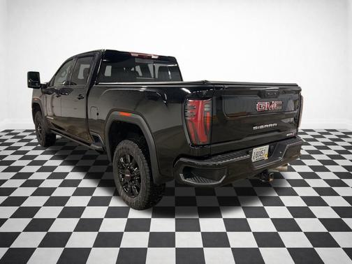 2025 GMC Sierra 2500 AT4