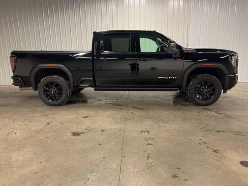 2025 GMC Sierra 2500 AT4