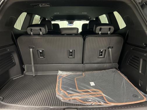 2026 GMC Acadia AT4 AWD