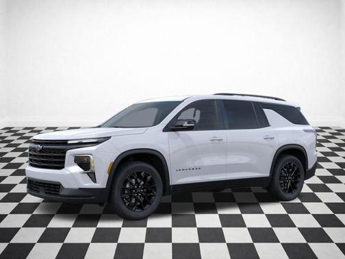 Summit White 2026 Chevrolet Traverse LT