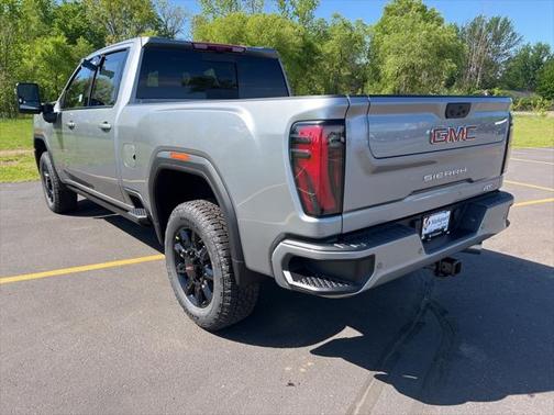 2025 GMC Sierra 2500 AT4