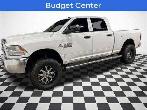 2017 RAM 2500 Tradesman Crew Cab 4x4 6'4' Box