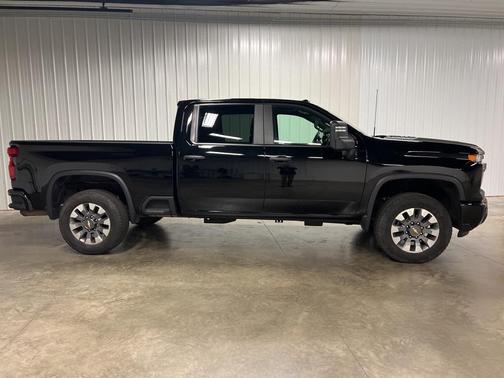 2024 Chevrolet Silverado 2500 Custom