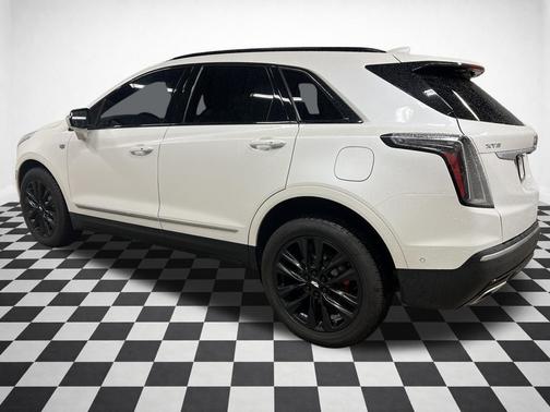 Crystal White Tricoat 2023 Cadillac XT5 Sport