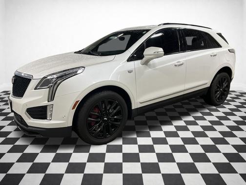 Crystal White Tricoat 2023 Cadillac XT5 Sport