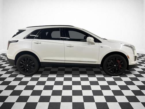 Crystal White Tricoat 2023 Cadillac XT5 Sport