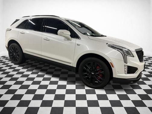 Crystal White Tricoat 2023 Cadillac XT5 Sport