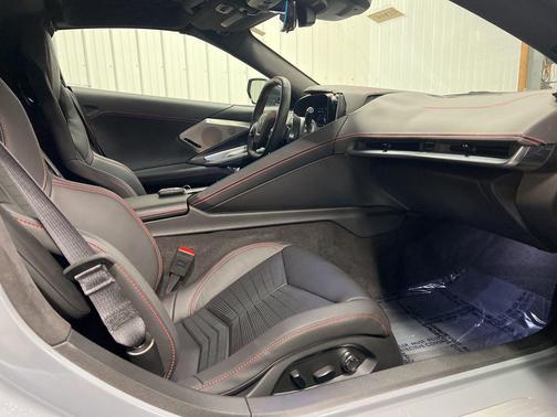 2025 Chevrolet Corvette Stingray w/3LT