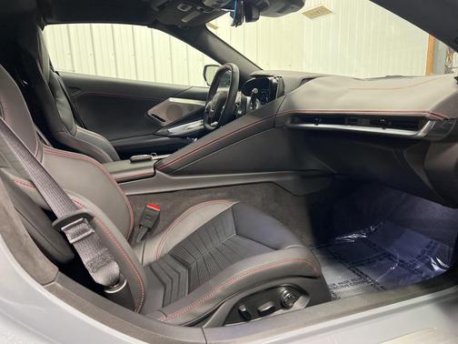 2025 Chevrolet Corvette Stingray w/3LT