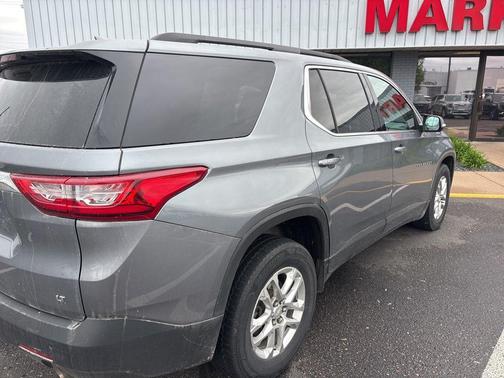 Satin Steel Metallic 2021 Chevrolet Traverse LT Cloth