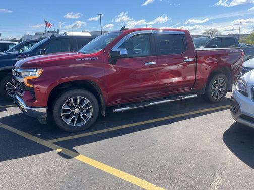 Cherry Red Tintcoat 2022 Chevrolet Silverado 1500 LT