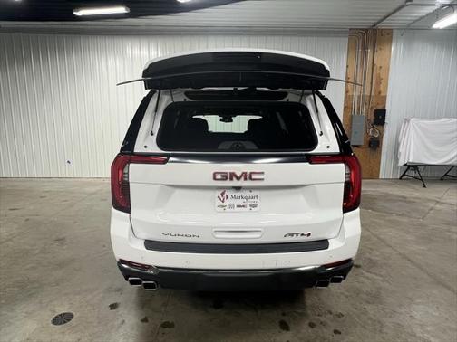 2025 GMC Yukon XL AT4