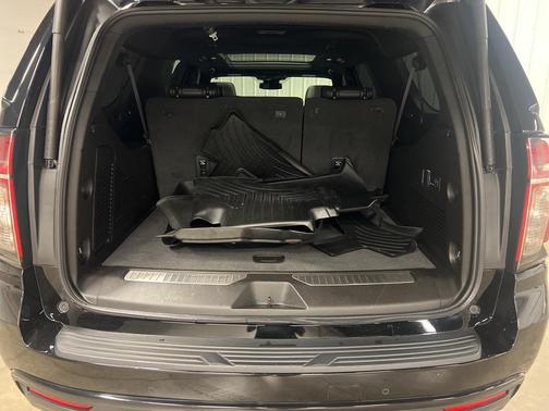 2023 Chevrolet Suburban 4WD Z71