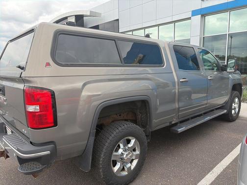 Pepperdust Metallic 2017 GMC Sierra 2500 SLE