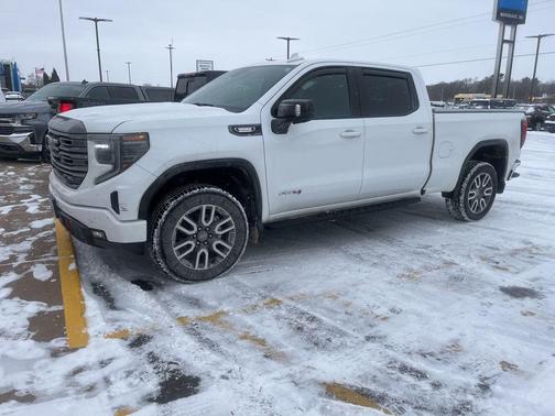 2023 GMC Sierra 1500 AT4