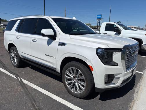 White Frost Tricoat 2021 GMC Yukon Denali