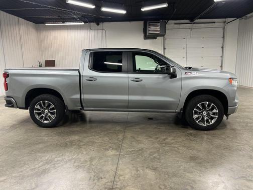 Sterling Gray Metallic 2024 Chevrolet Silverado 1500 RST