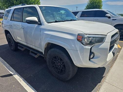 Super White 2019 Toyota 4Runner SR5