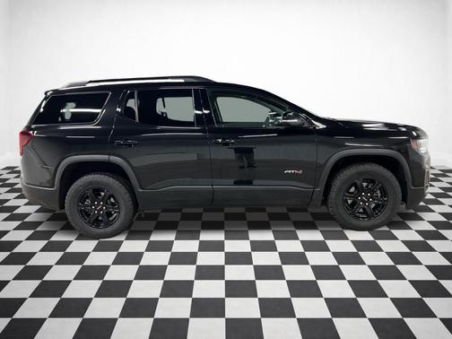 2023 GMC Acadia AWD AT4