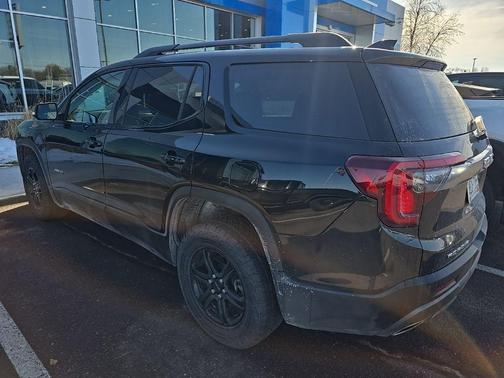 2023 GMC Acadia AWD AT4