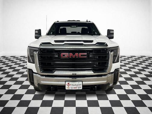 SUMMIT  WHITE 2026 GMC Sierra 2500 Pro