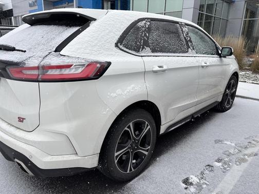 2022 Ford Edge ST