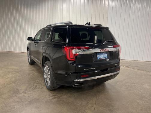 2022 GMC Acadia Denali