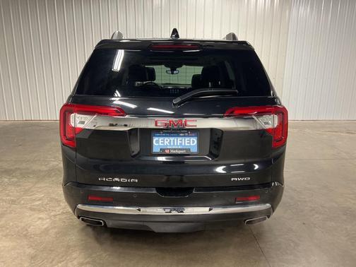 2022 GMC Acadia Denali