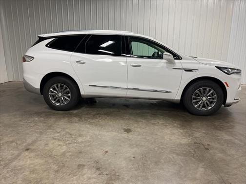 2022 Buick Enclave AWD Essence