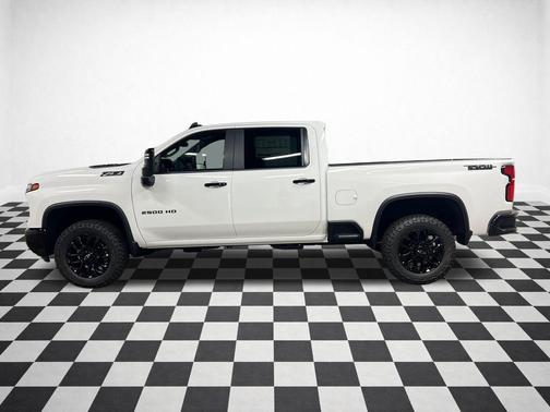 SUMMIT WHITE 2026 Chevrolet Silverado 2500 LT