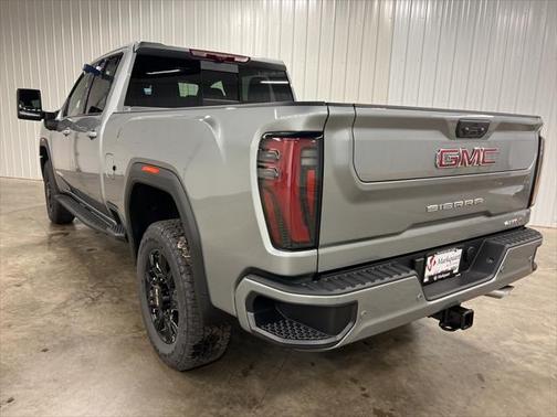 2025 GMC Sierra 2500 AT4