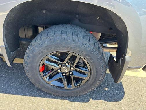 Satin Steel Metallic 2021 Chevrolet Silverado 1500 LT Trail Boss