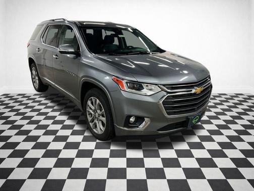 Satin Steel Metallic 2020 Chevrolet Traverse Premier