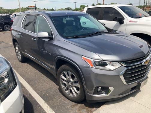 Satin Steel Metallic 2020 Chevrolet Traverse Premier