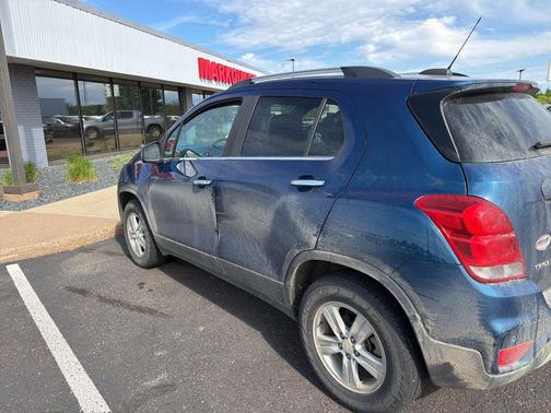 Pacific Blue Metallic 2020 Chevrolet Trax LT