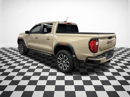 2023 GMC Canyon AT4