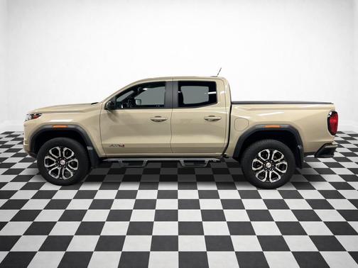 2023 GMC Canyon AT4