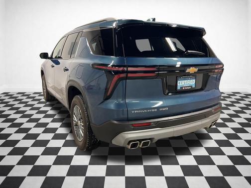 2024 Chevrolet Traverse LT