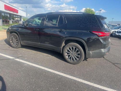 Mosaic Black Metallic 2023 Chevrolet Traverse RS