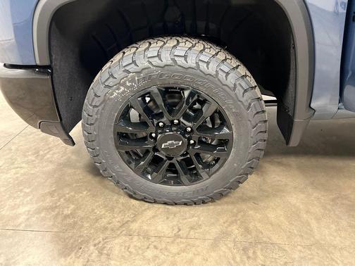 Lakeshore Blue Metallic 2026 Chevrolet Silverado 2500 2500 CREW CAB LT 4WD