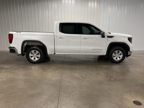 2024 GMC Sierra 1500 SLE