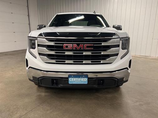 2024 GMC Sierra 1500 SLE