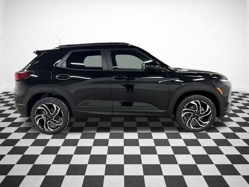 Mosaic Black Metallic 2026 Chevrolet Trailblazer RS