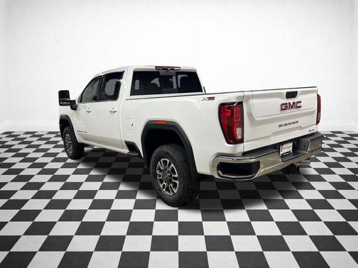 SUMMIT  WHITE 2026 GMC Sierra 2500 SLE