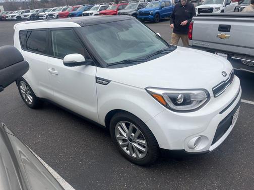 Clear White 2018 Kia Soul +