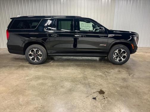 2025 GMC Yukon XL AT4